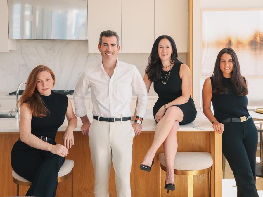 New York City real estate agent mortgage office professional
